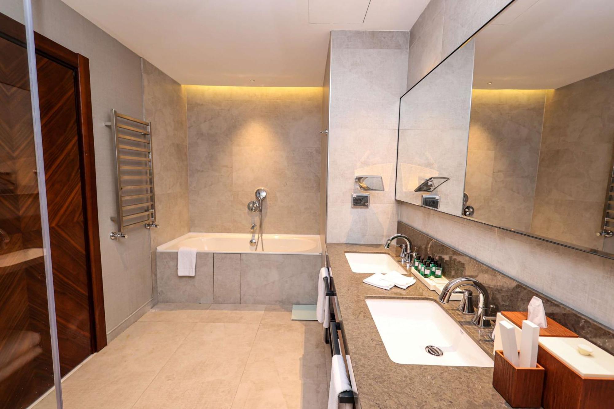 Hilton Garden Inn Samarkand Afrosiyob Extérieur photo